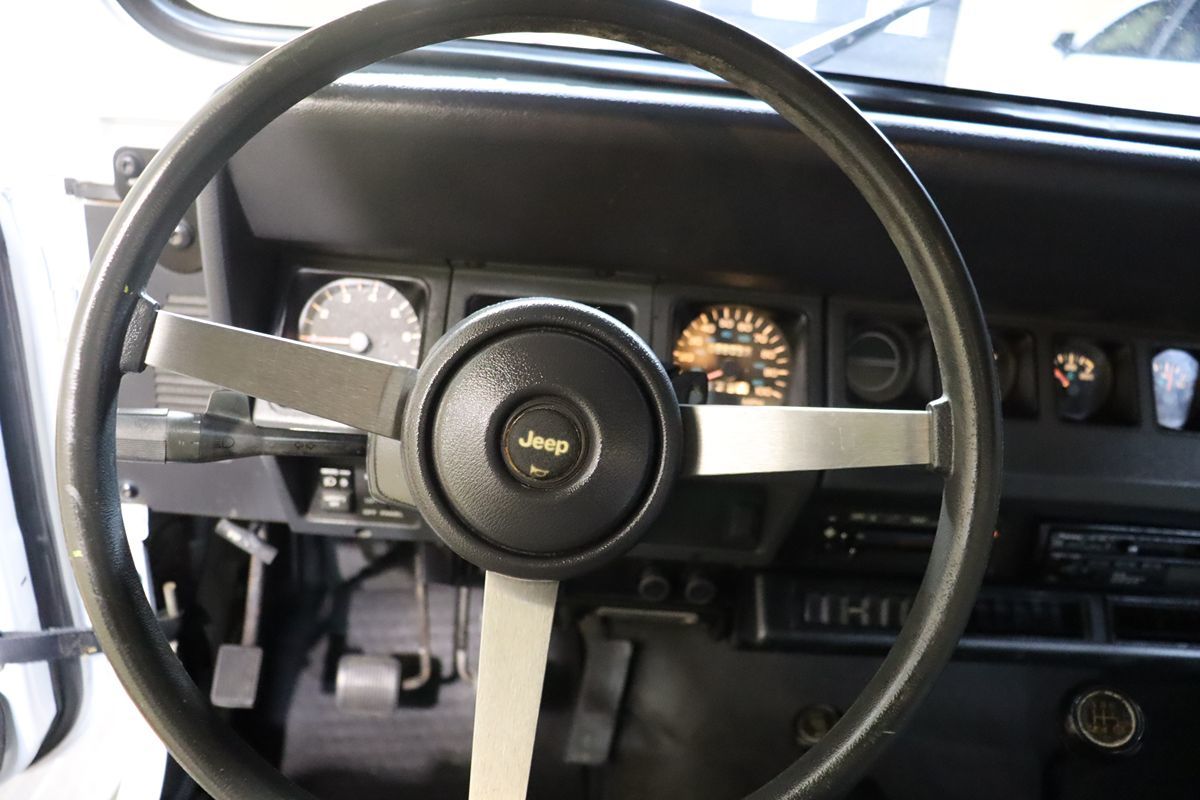 1992 Jeep Wrangler S photo 20