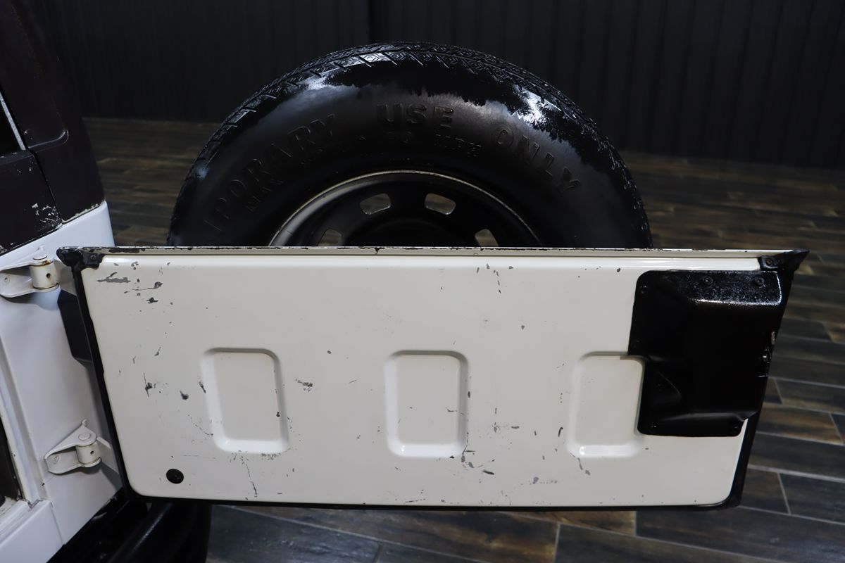 1992 Jeep Wrangler S photo 29