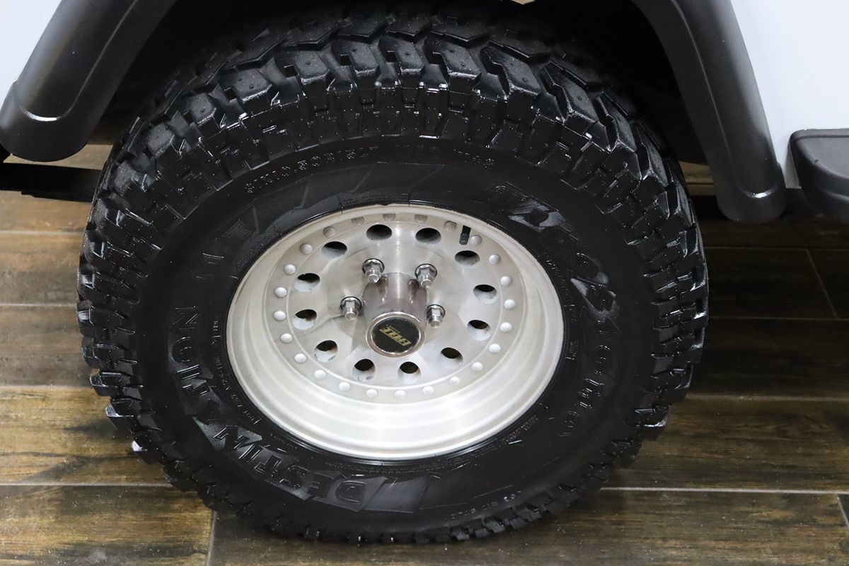 1992 Jeep Wrangler S photo 31