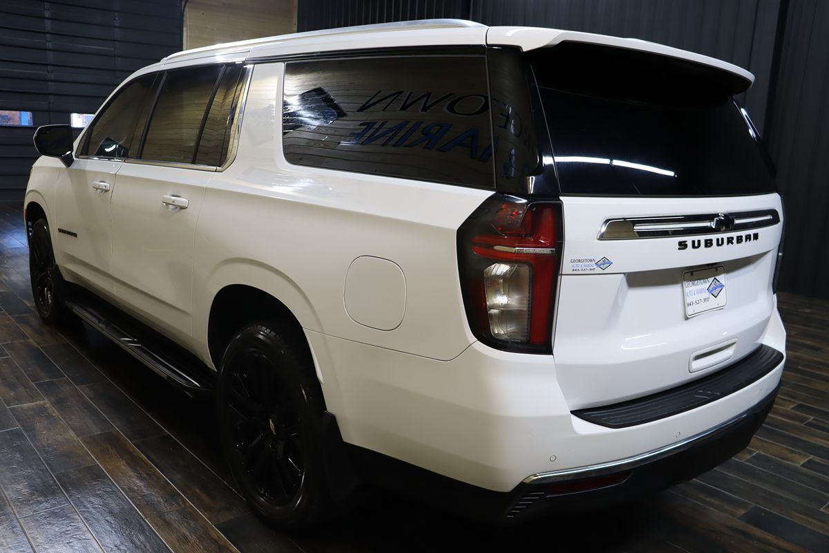 2023 Chevrolet Suburban LS photo 2