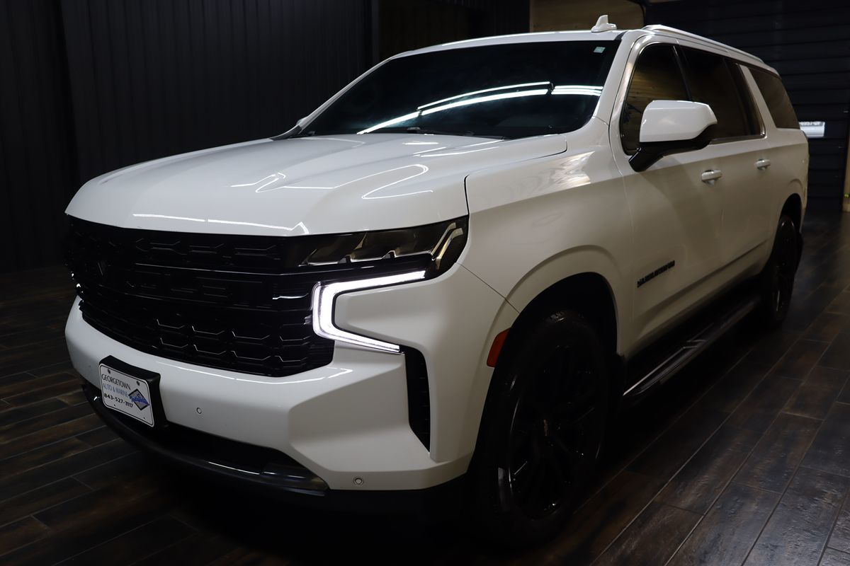 2023 Chevrolet Suburban LS photo 5
