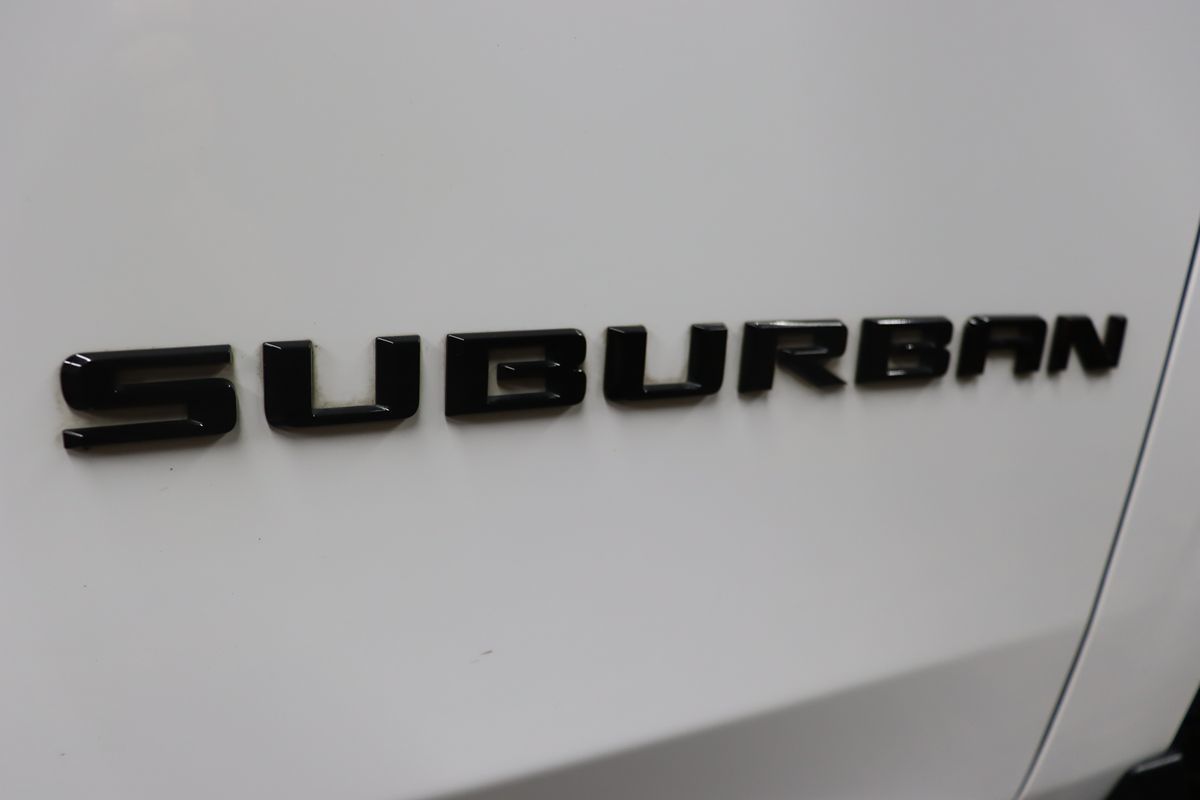 2023 Chevrolet Suburban LS - Photo 8