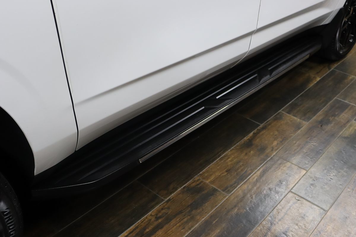2023 Chevrolet Suburban LS photo 16