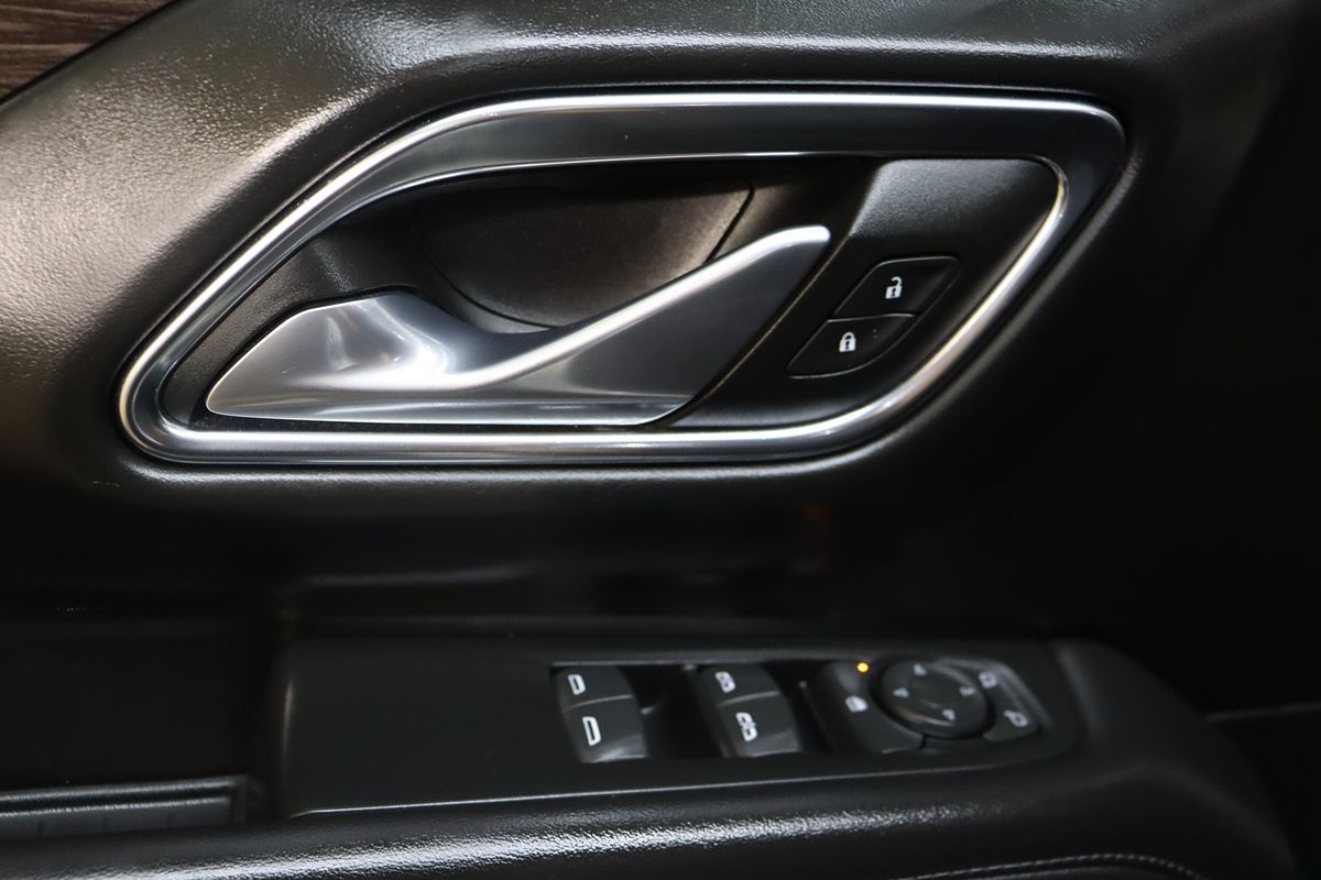 2023 Chevrolet Suburban LS photo 23
