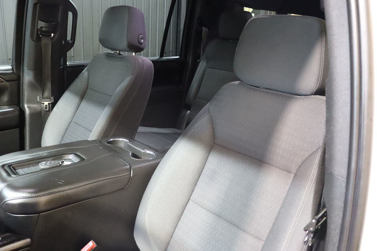 2023 Chevrolet Suburban LS photo 25