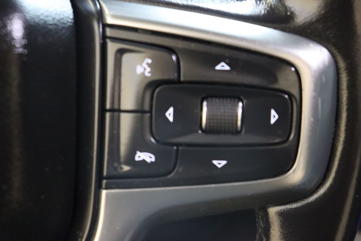 2023 Chevrolet Suburban LS photo 31