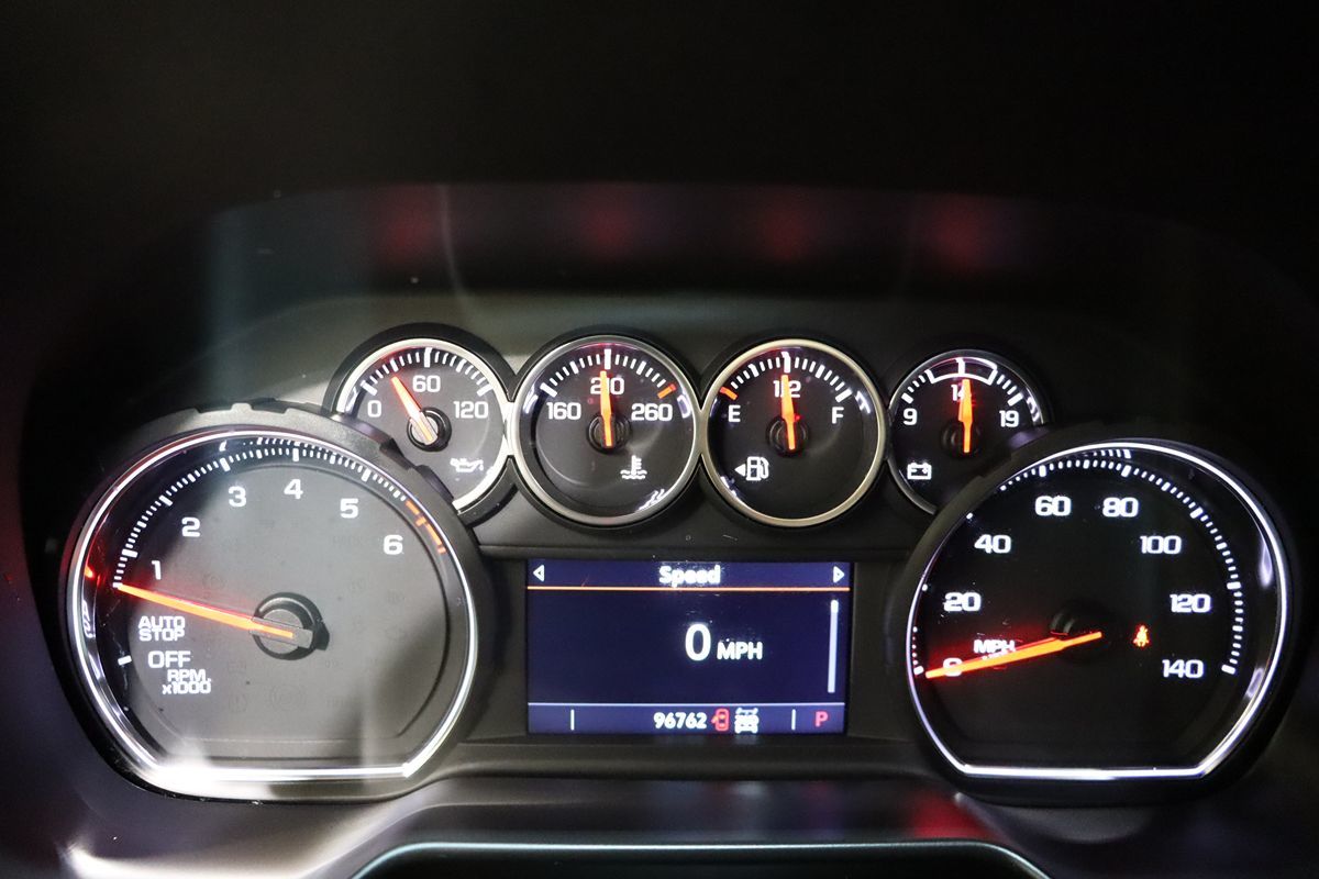 2023 Chevrolet Suburban LS photo 32