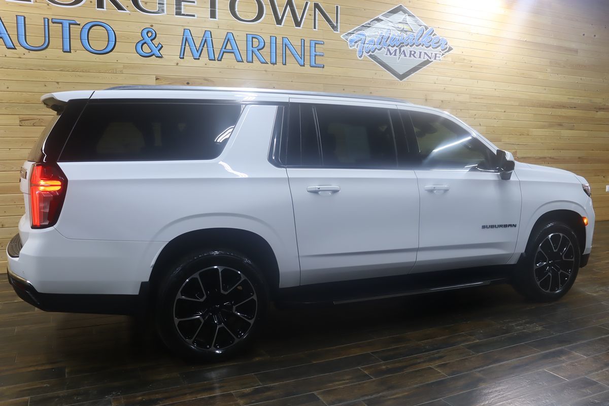 2023 Chevrolet Suburban LS - Photo 2