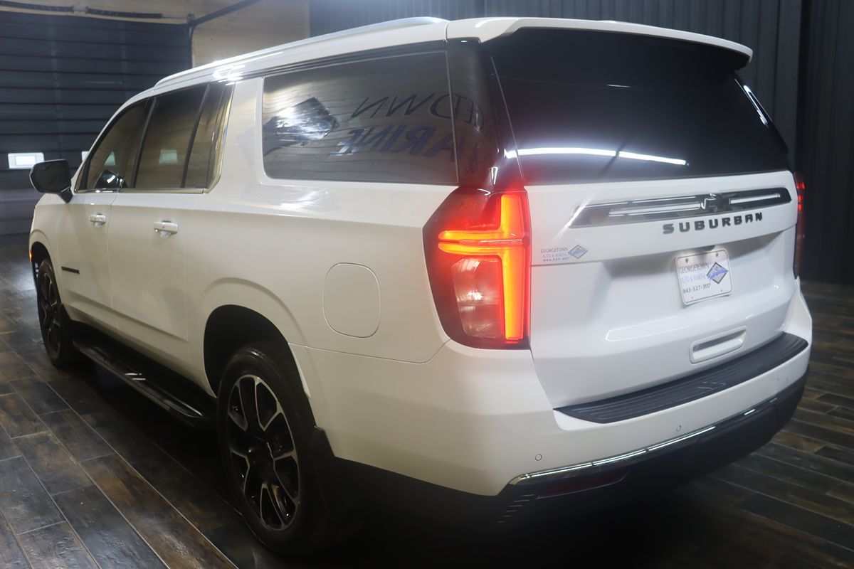 2023 Chevrolet Suburban LS - Photo 6