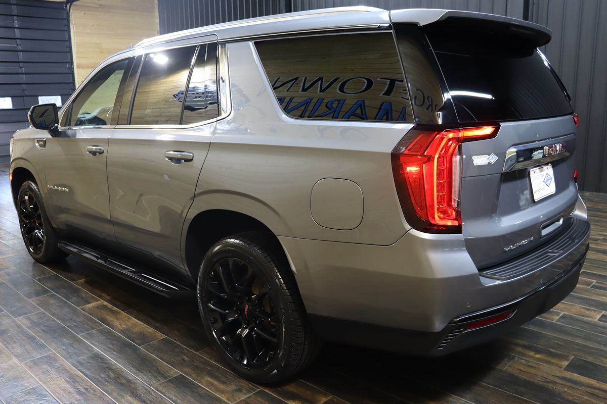 2022 Gmc Yukon SLE photo 3