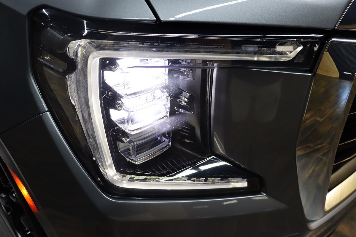 2022 Gmc Yukon SLE photo 11