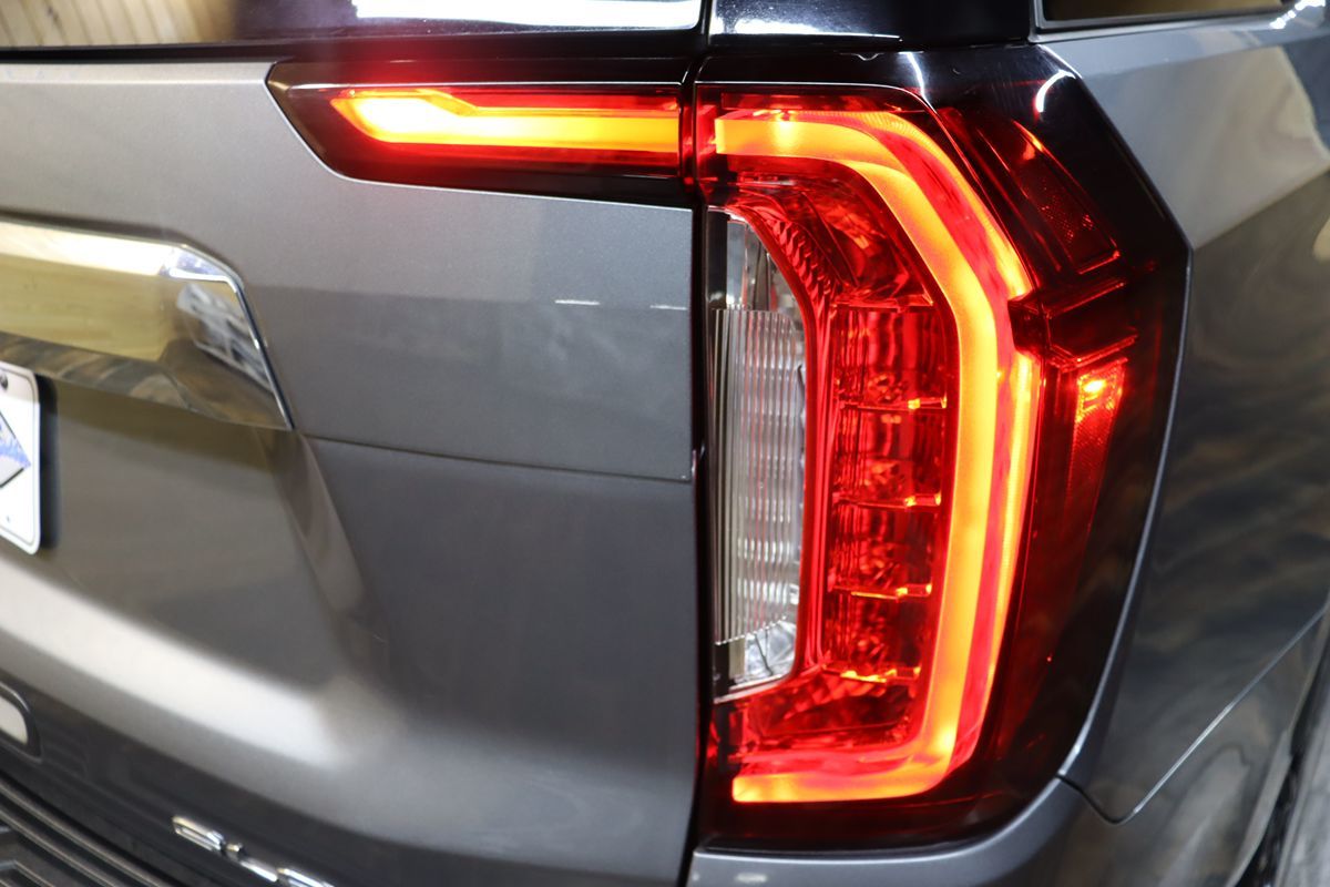 2022 Gmc Yukon SLE photo 18