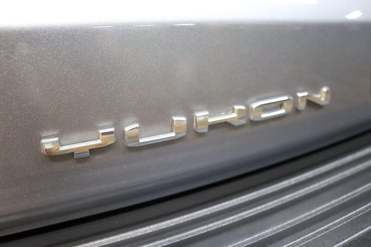 2022 Gmc Yukon SLE photo 20