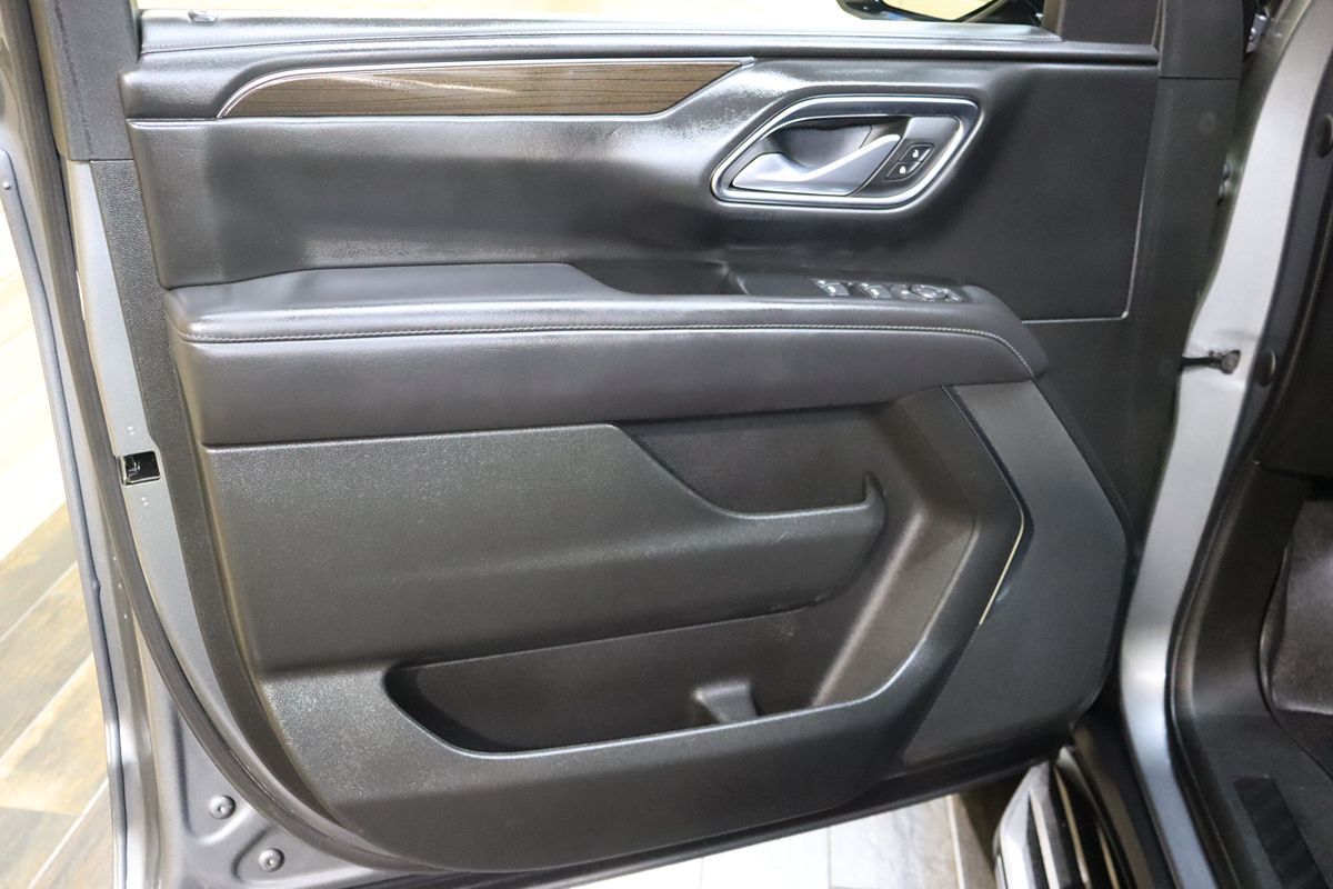 2022 Gmc Yukon SLE photo 27