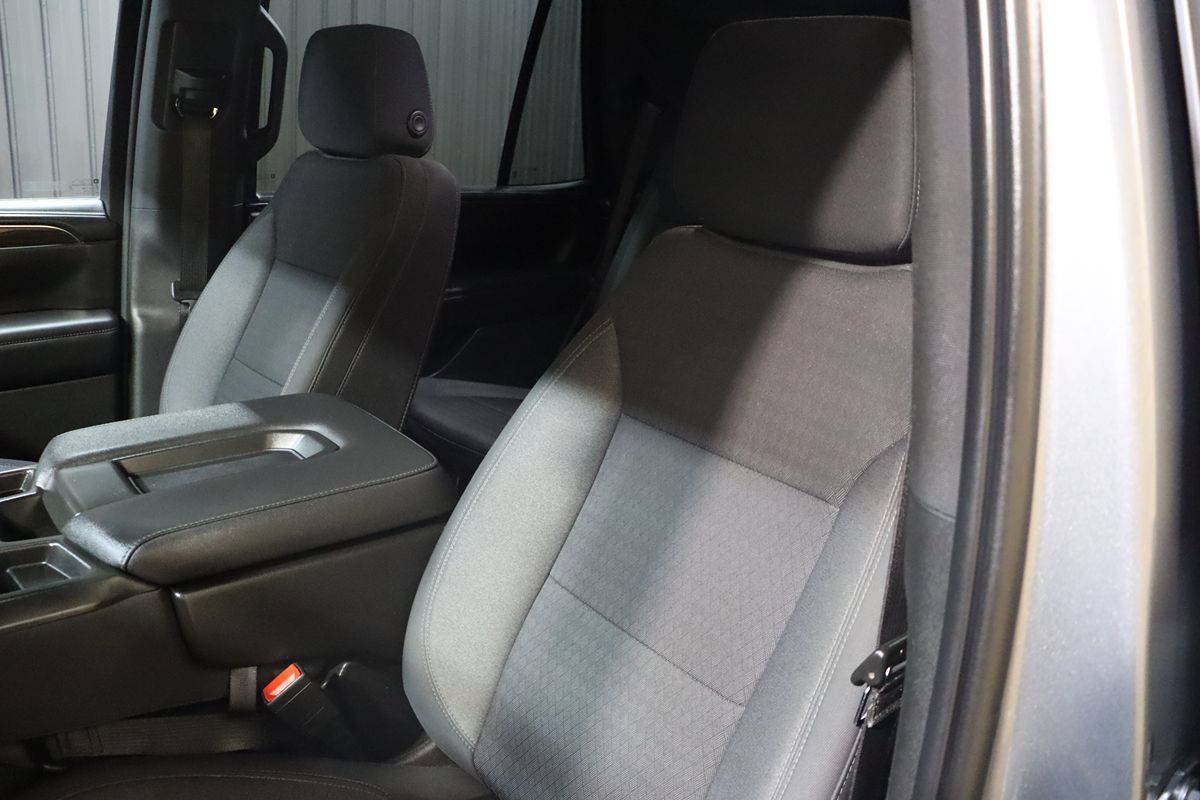 2022 Gmc Yukon SLE photo 29