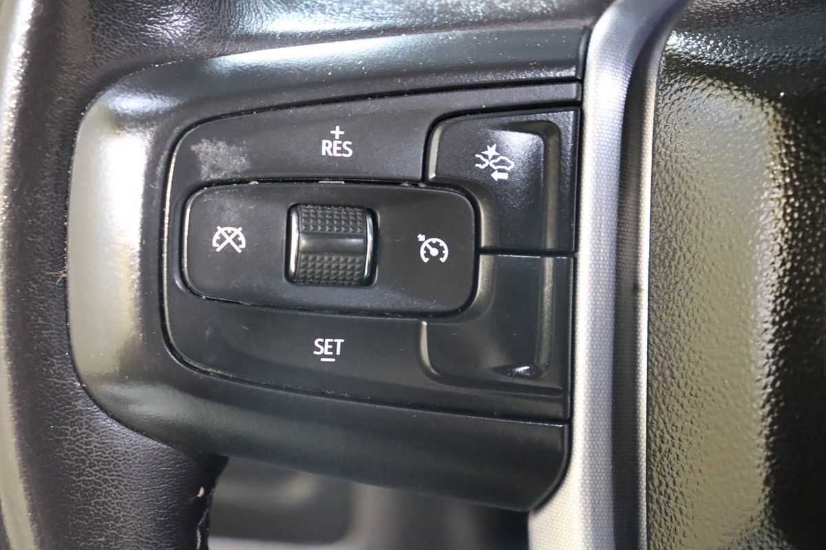 2022 Gmc Yukon SLE photo 35