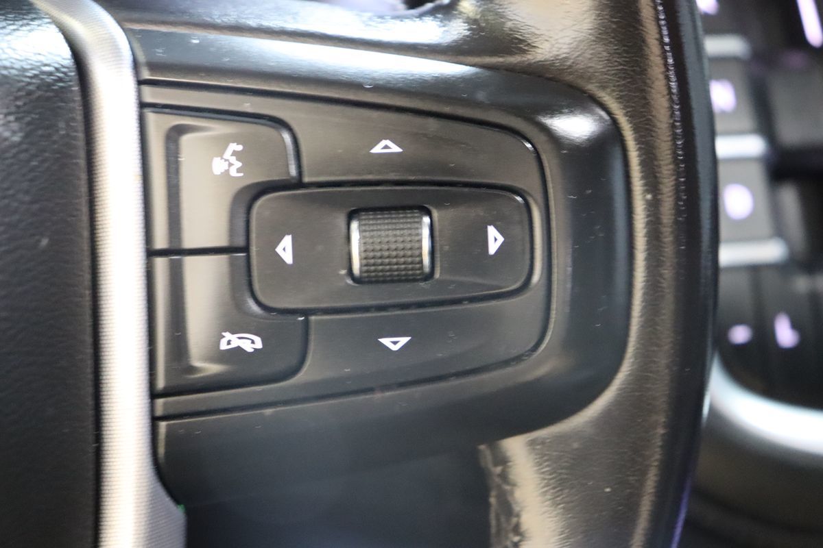 2022 Gmc Yukon SLE photo 36