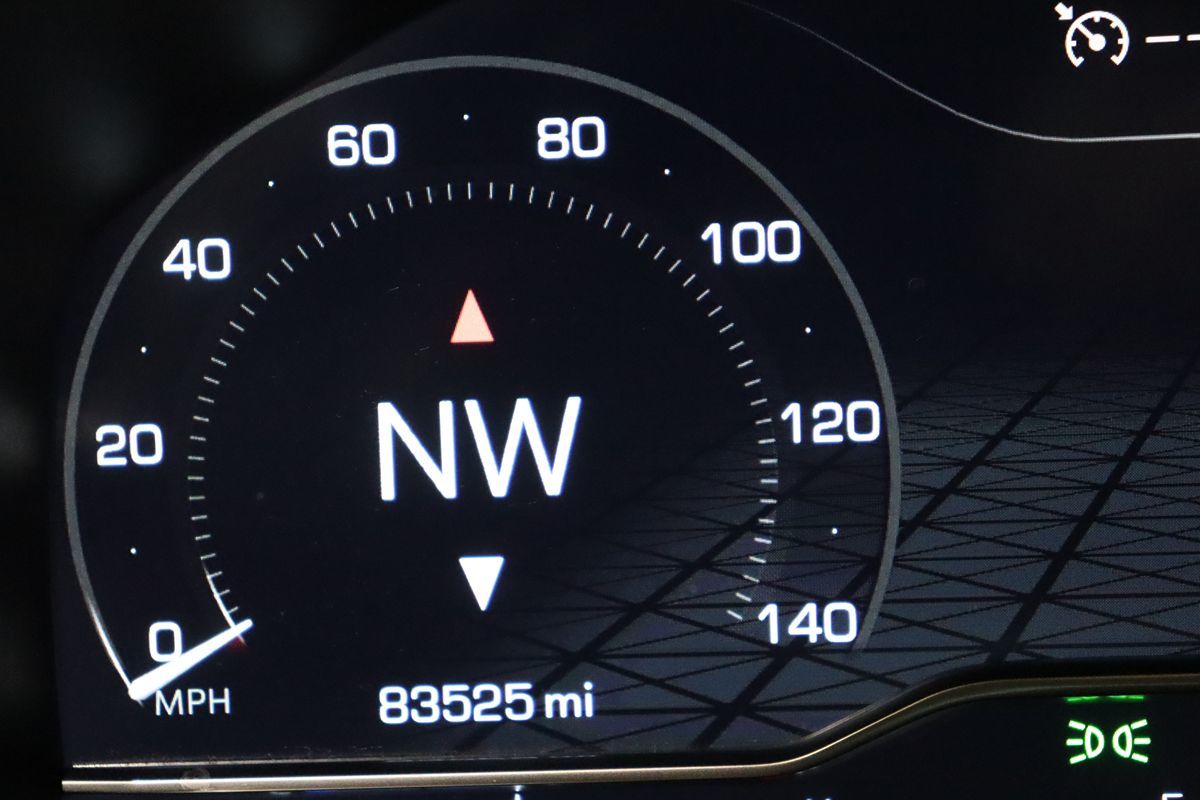 2022 Gmc Yukon SLE photo 38