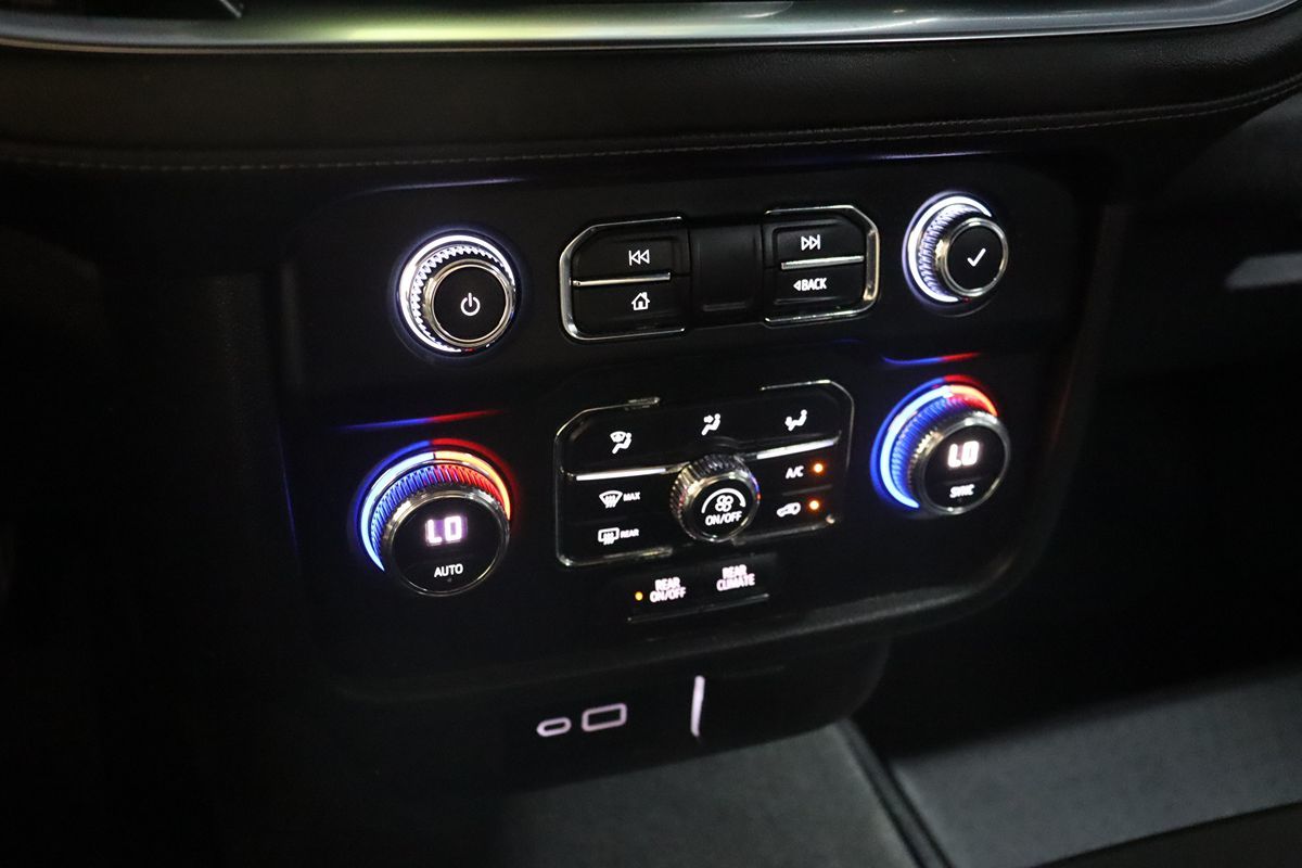 2022 Gmc Yukon SLE photo 43