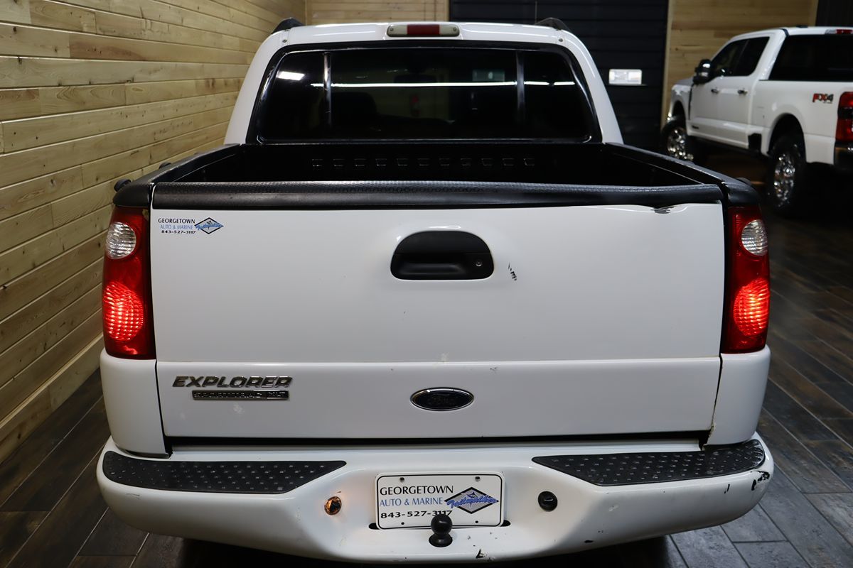 2004 Ford Explorer Sport Trac XLT photo 4