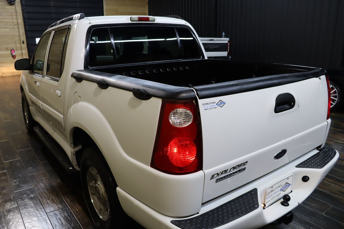 2004 Ford Explorer Sport Trac XLT photo 5
