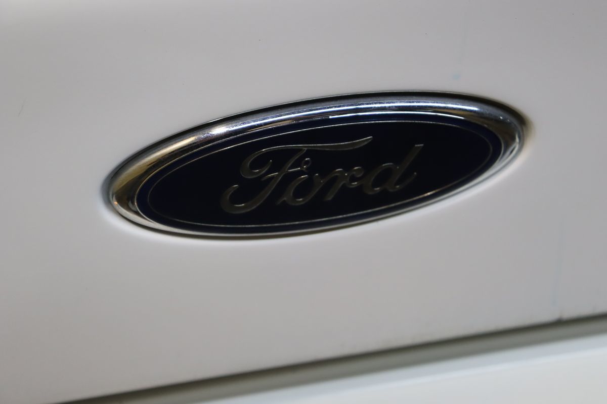 2004 Ford Explorer Sport Trac XLT photo 16