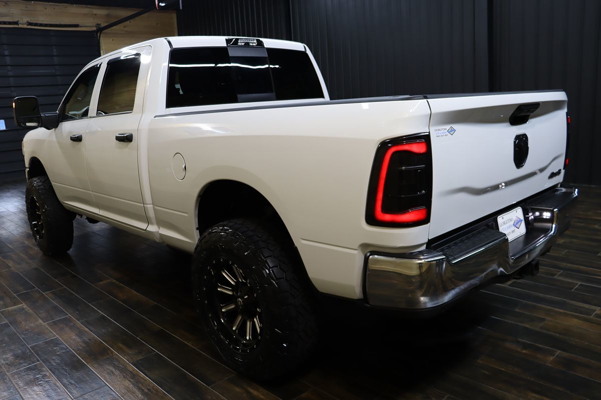 2023 Ram 2500 Tradesman photo 4