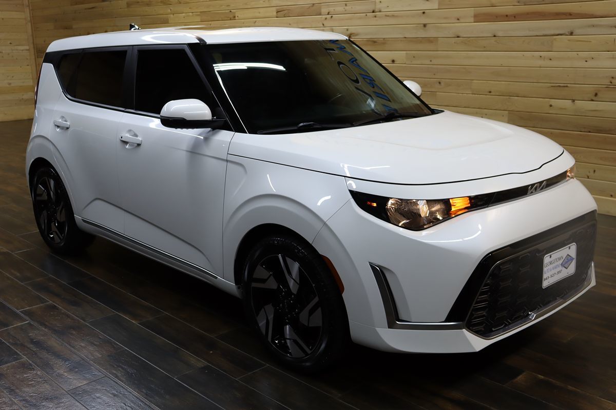 2023 Kia Soul GT-Line - Photo 2