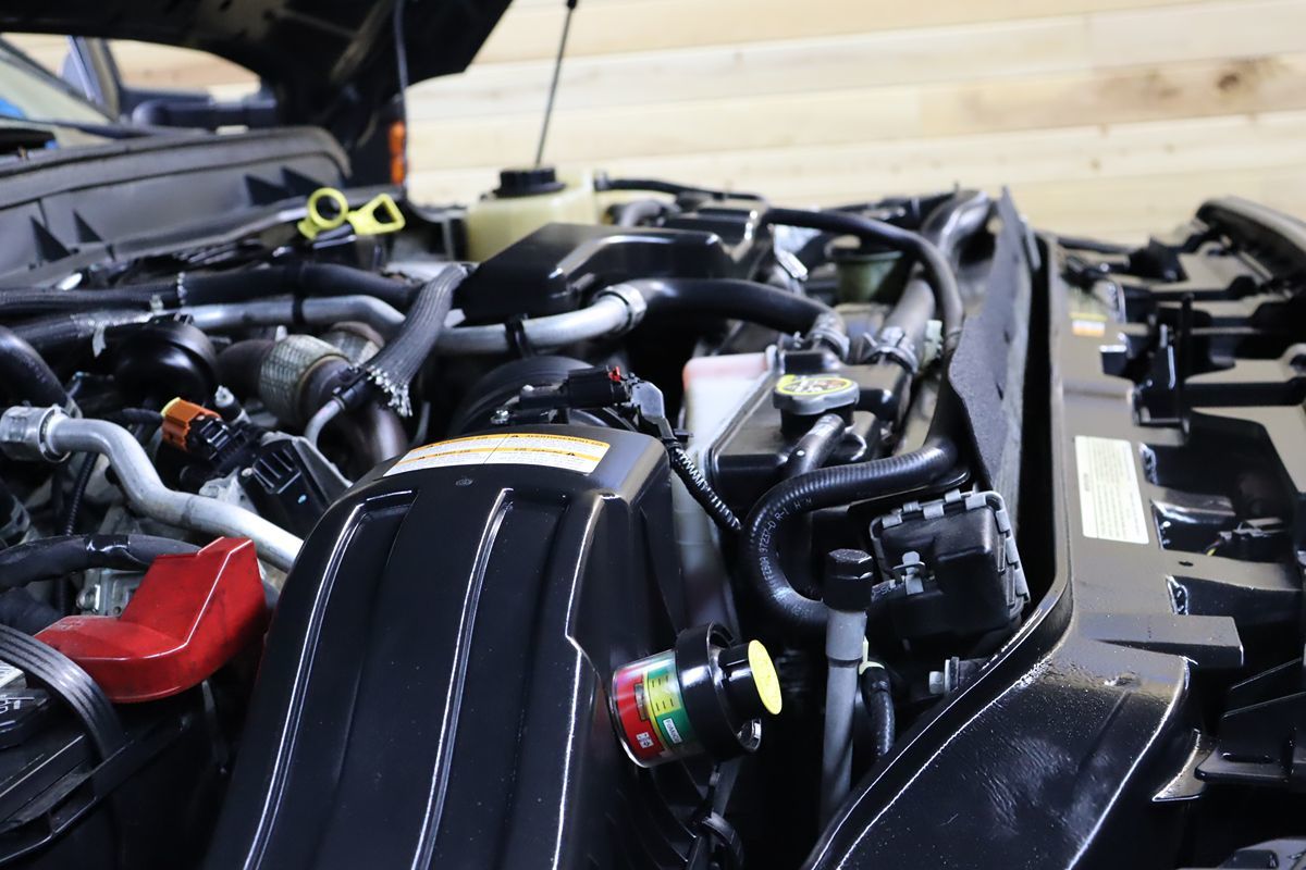 2013 Ford F-250 Lariat photo 2