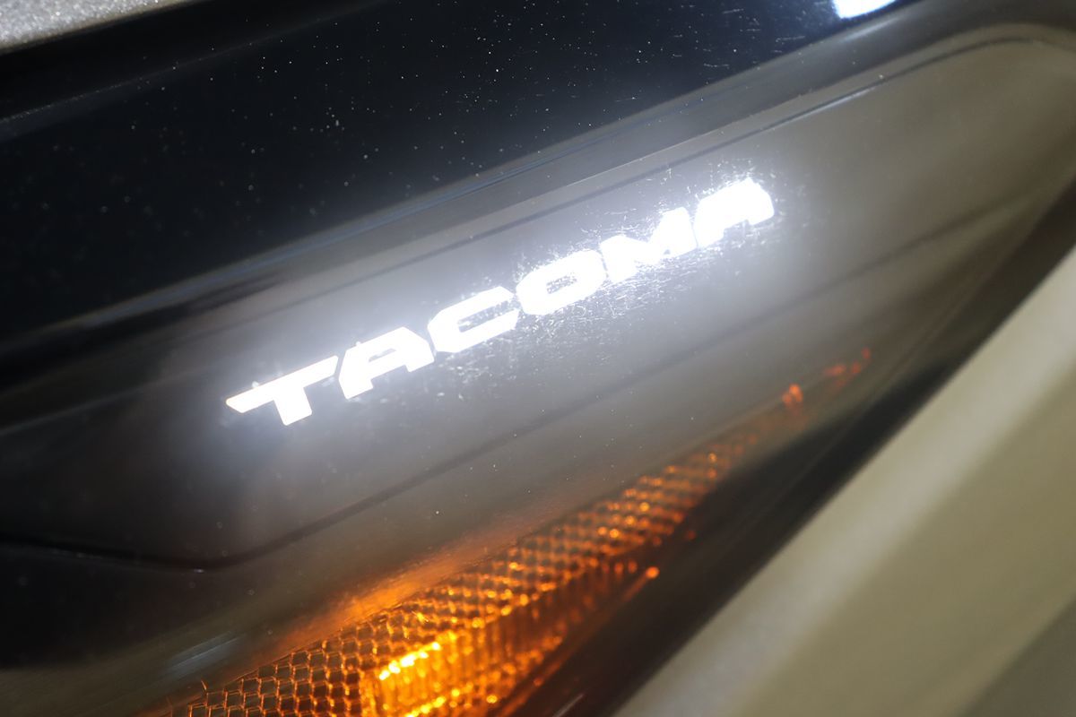2024 Toyota Tacoma Limited - Photo 15