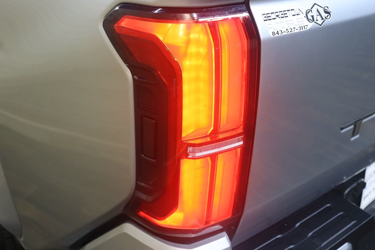 2024 Toyota Tacoma Limited - Photo 21