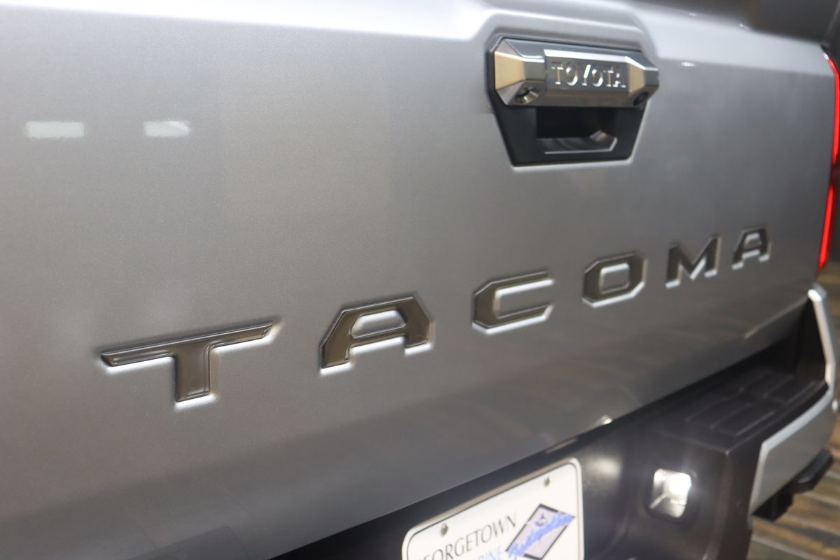 2024 Toyota Tacoma Limited - Photo 24