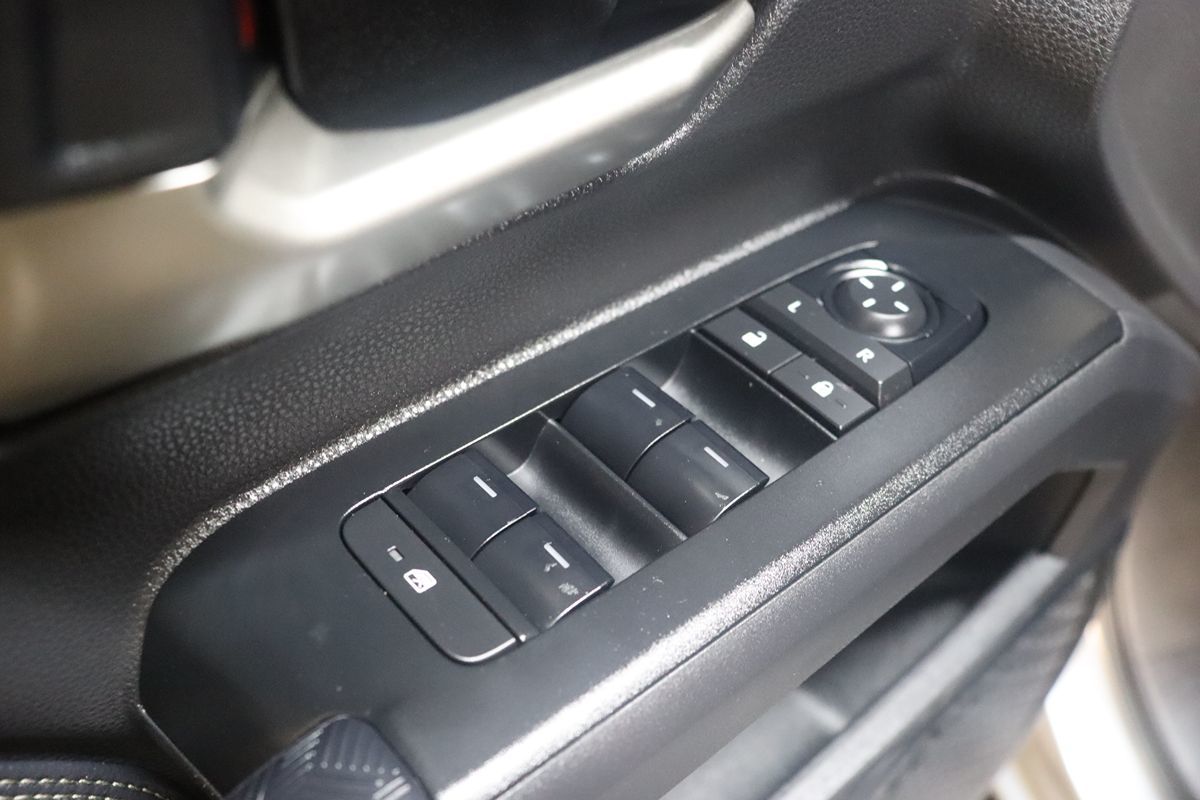 2024 Toyota Tacoma Limited - Photo 37