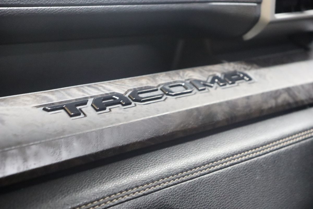 2024 Toyota Tacoma Limited - Photo 58