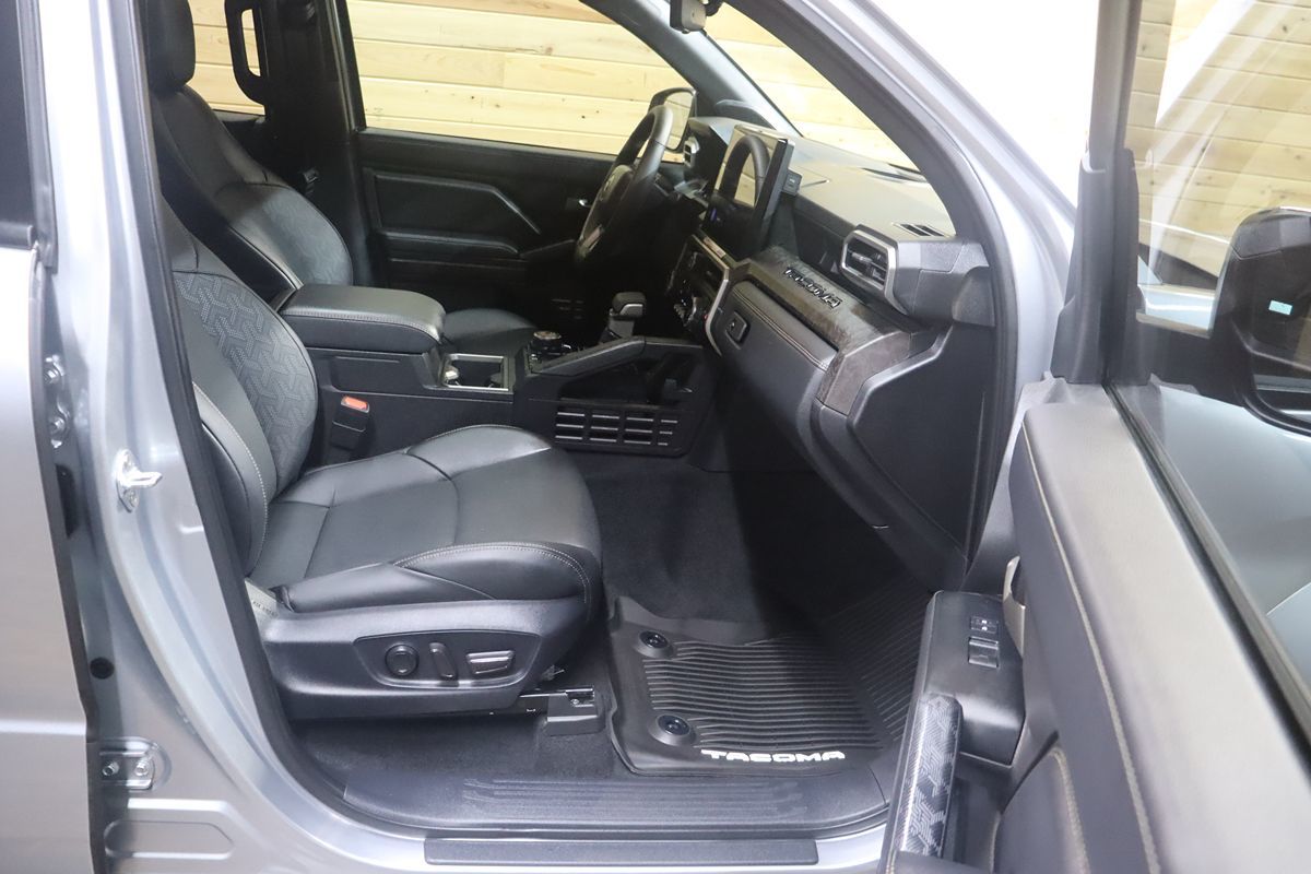 2024 Toyota Tacoma Limited - Photo 67