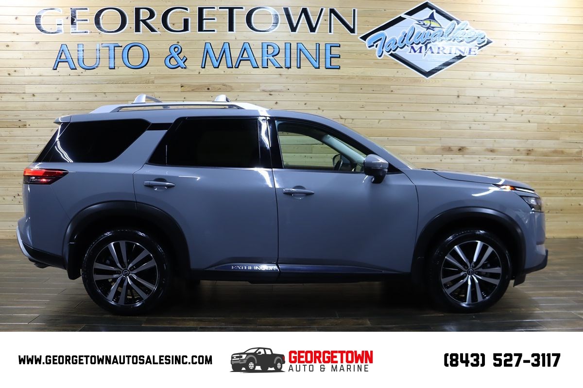 2025 Nissan Pathfinder Platinum