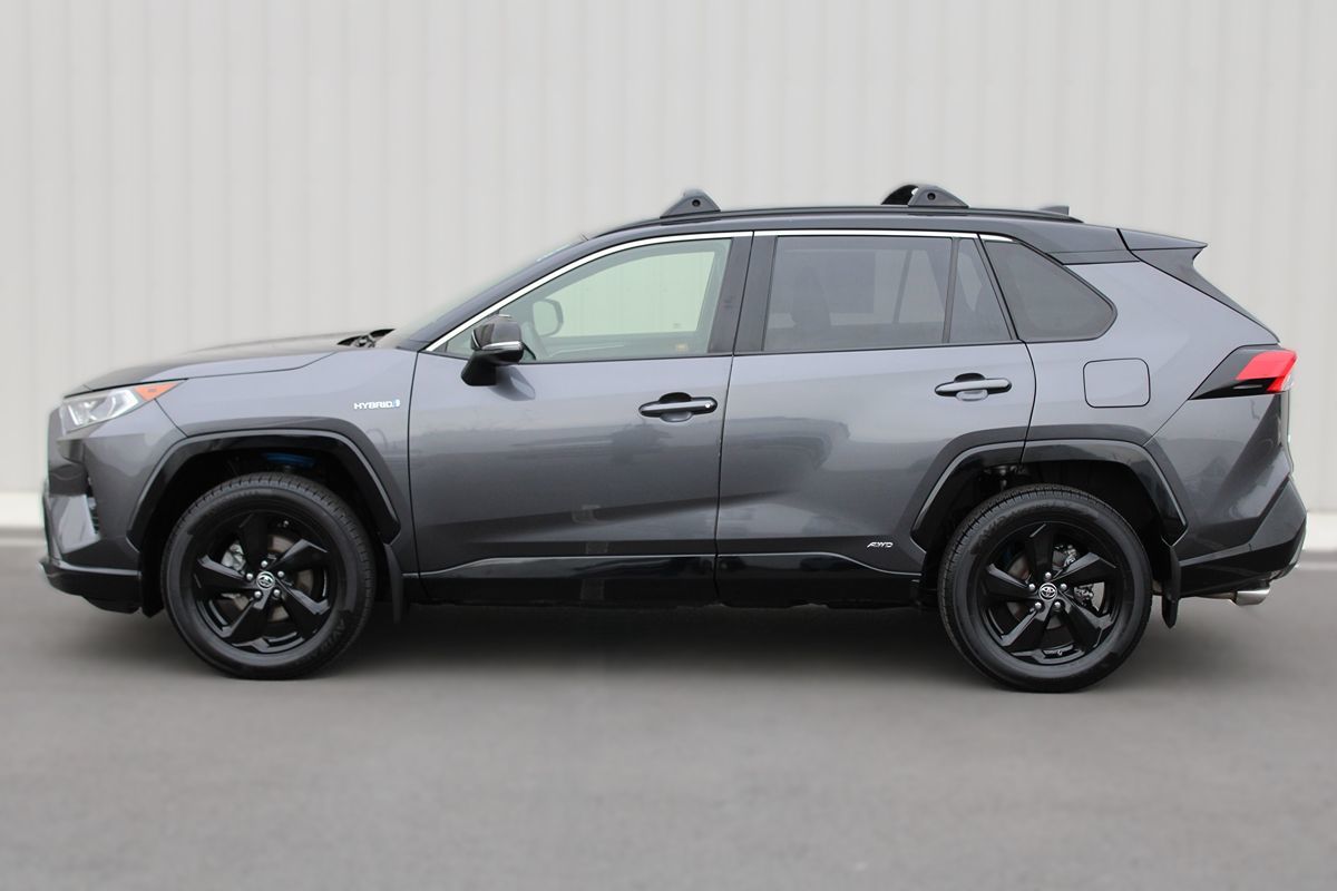 2019 Toyota RAV4 Hybrid XSE photo 4