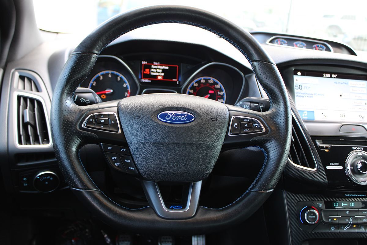 2016 Ford Focus RS photo 11