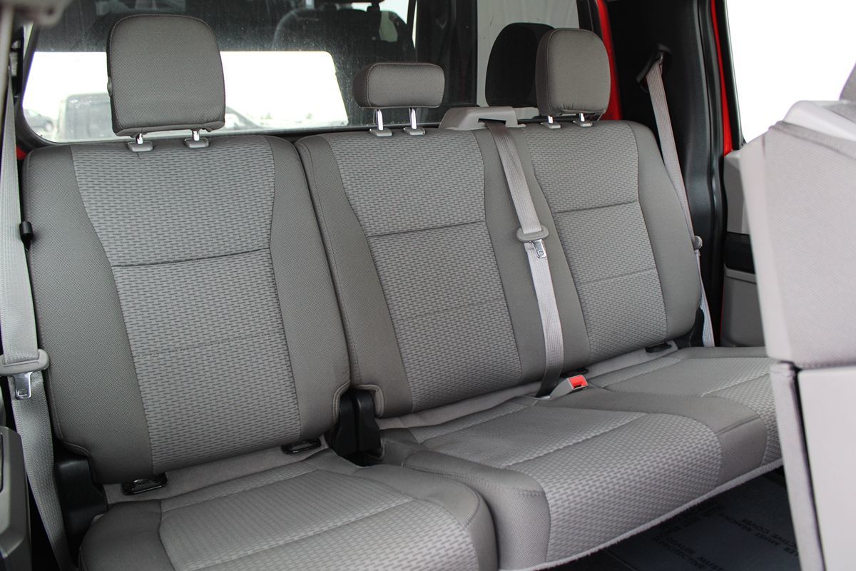 2019 Ford F-150 XLT photo 18