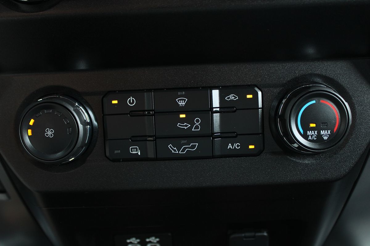2019 Ford F-150 XLT photo 20