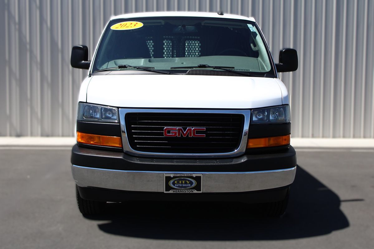 2023 Gmc Savana 2500 Cargo photo 2