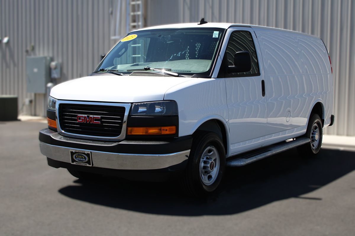 2023 Gmc Savana 2500 Cargo photo 3