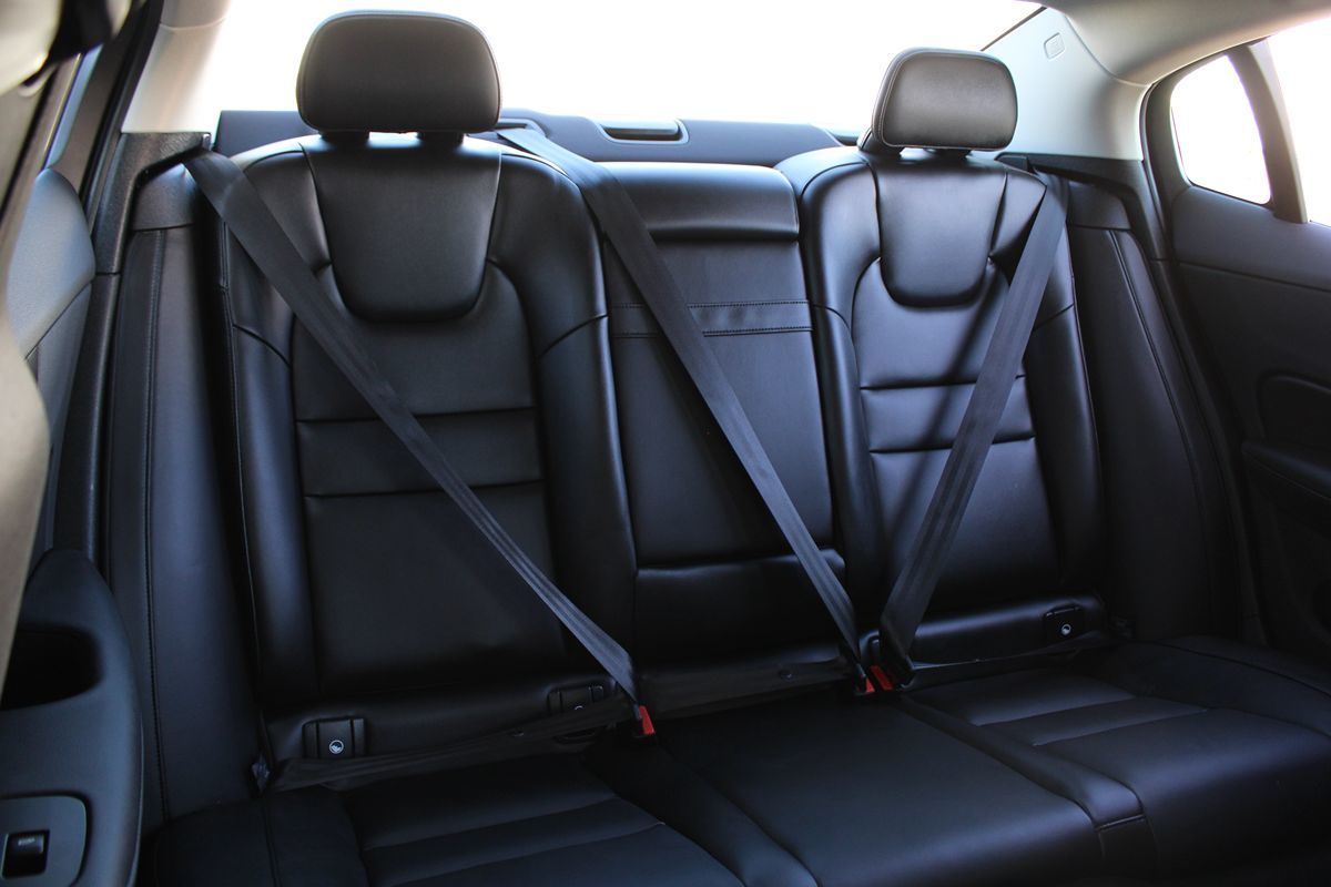 2025 Volvo S60 Core B5 AWD photo 18