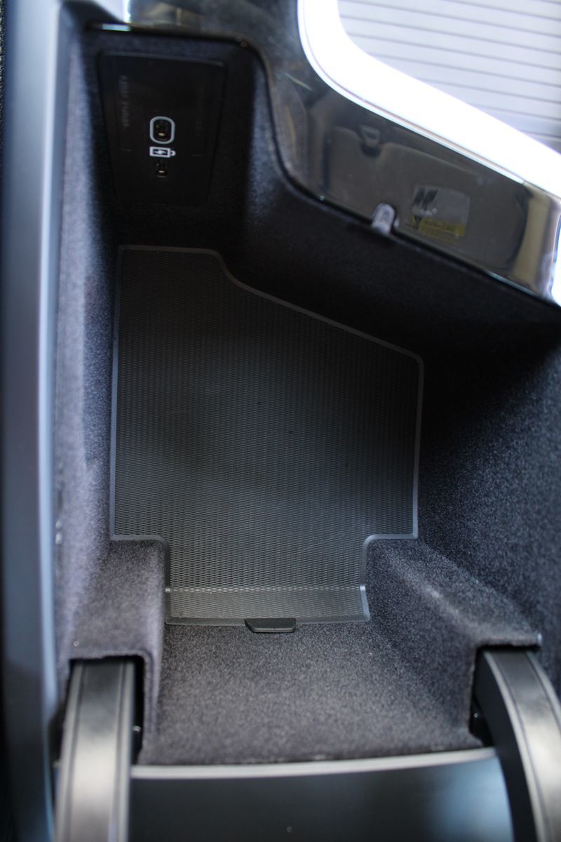 2025 Volvo S60 Core B5 AWD photo 25