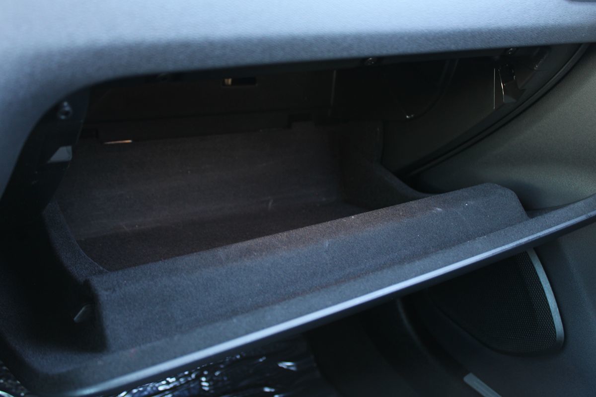 2025 Volvo S60 Core B5 AWD photo 27