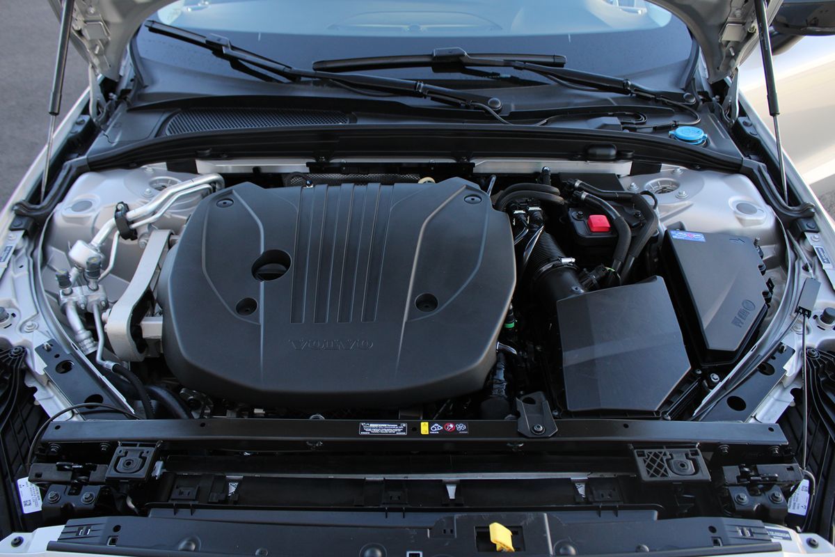 2025 Volvo S60 Core B5 AWD photo 29