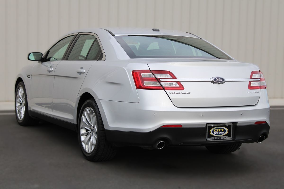2019 Ford Taurus Limited photo 5