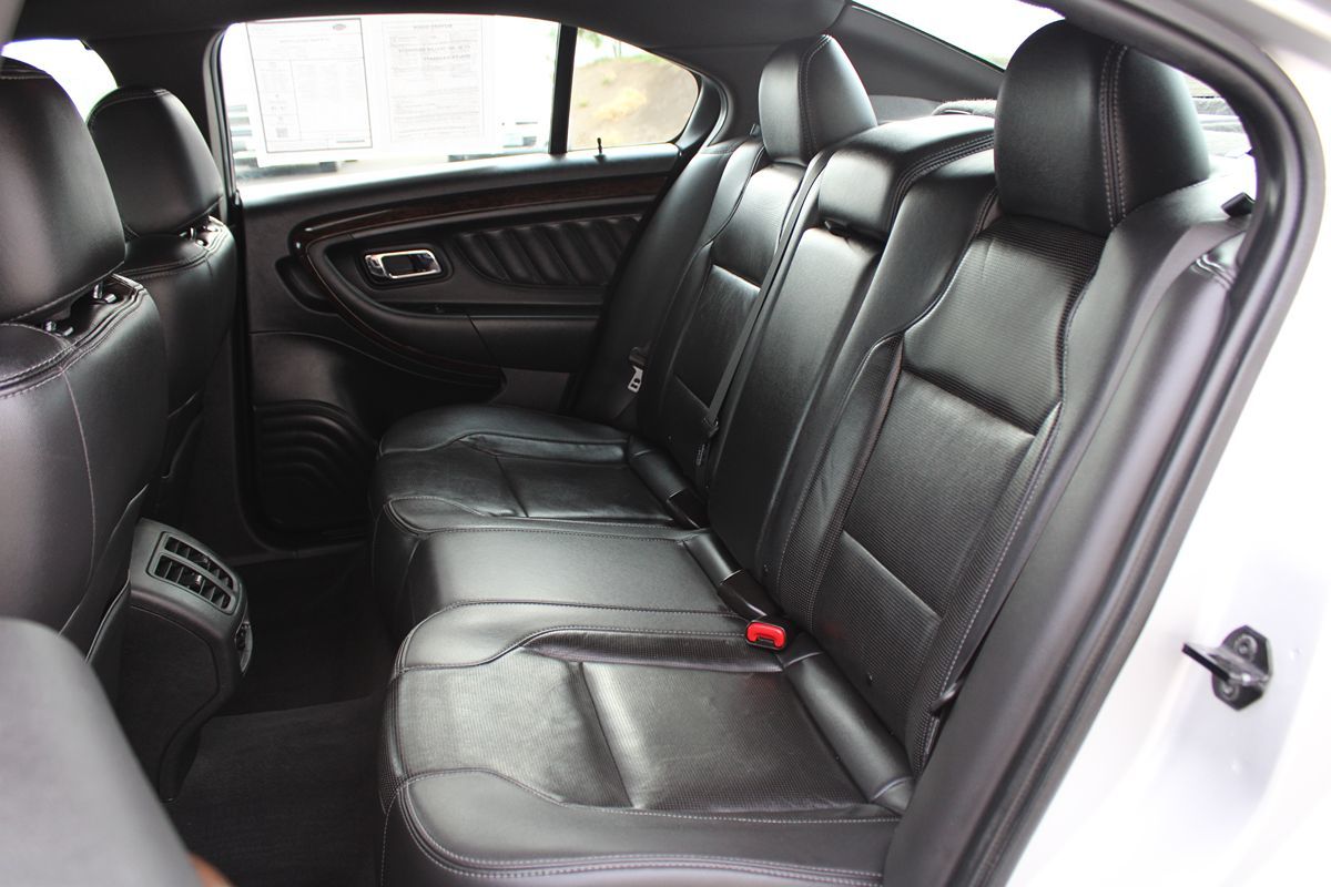 2019 Ford Taurus Limited photo 15