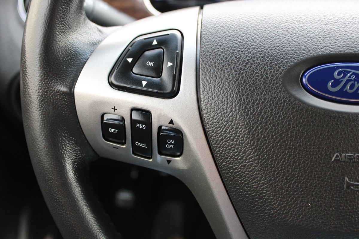 2019 Ford Taurus Limited photo 9