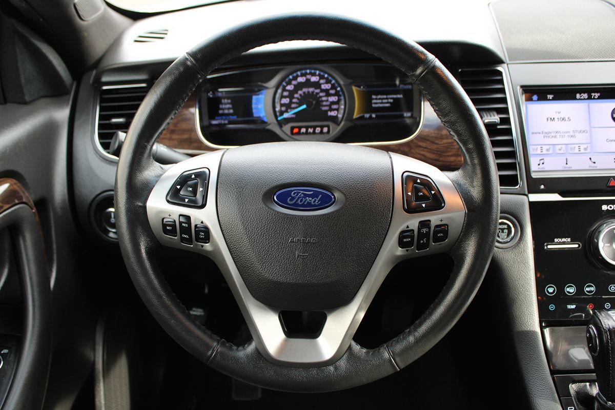 2019 Ford Taurus Limited photo 11